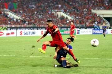 Không nghỉ ngơi, ĐT Việt Nam bay sang Malaysia chuẩn bị đá chung kết